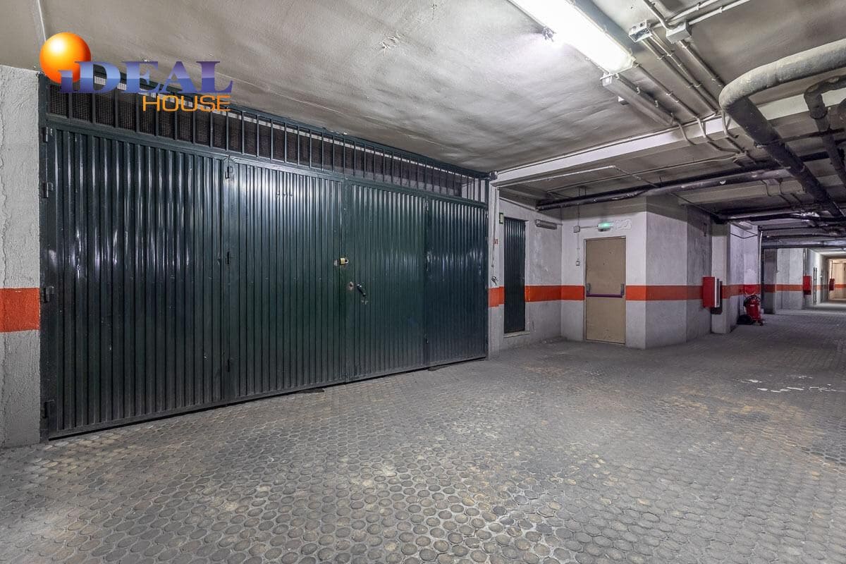 Garage for sale in Granada city - € 65,000 (Ref: 9434235)