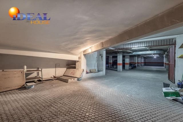 Garage for sale in Pajaritos - Plaza de Toros, Granada city - € 65,000 (Ref: 9434235)