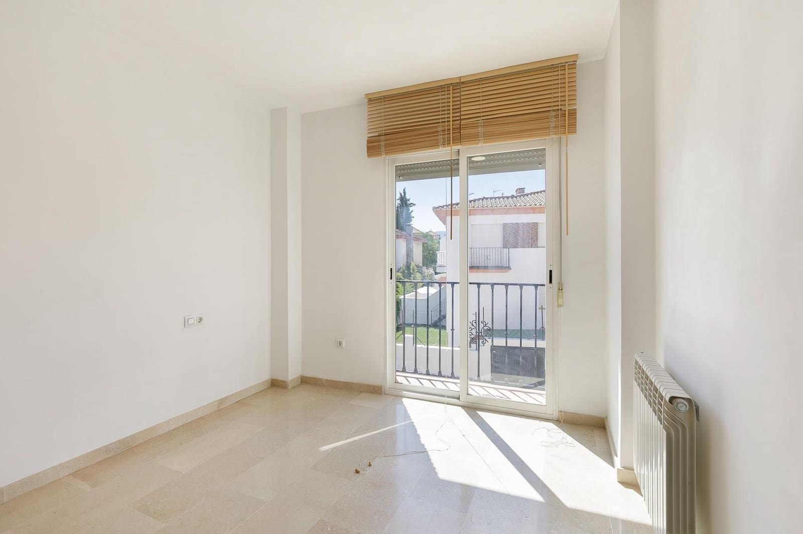 6 sypialnia Dom szeregowy na sprzedaż w Ogijares z garażem - 286 000 € (Ref: 9434236)