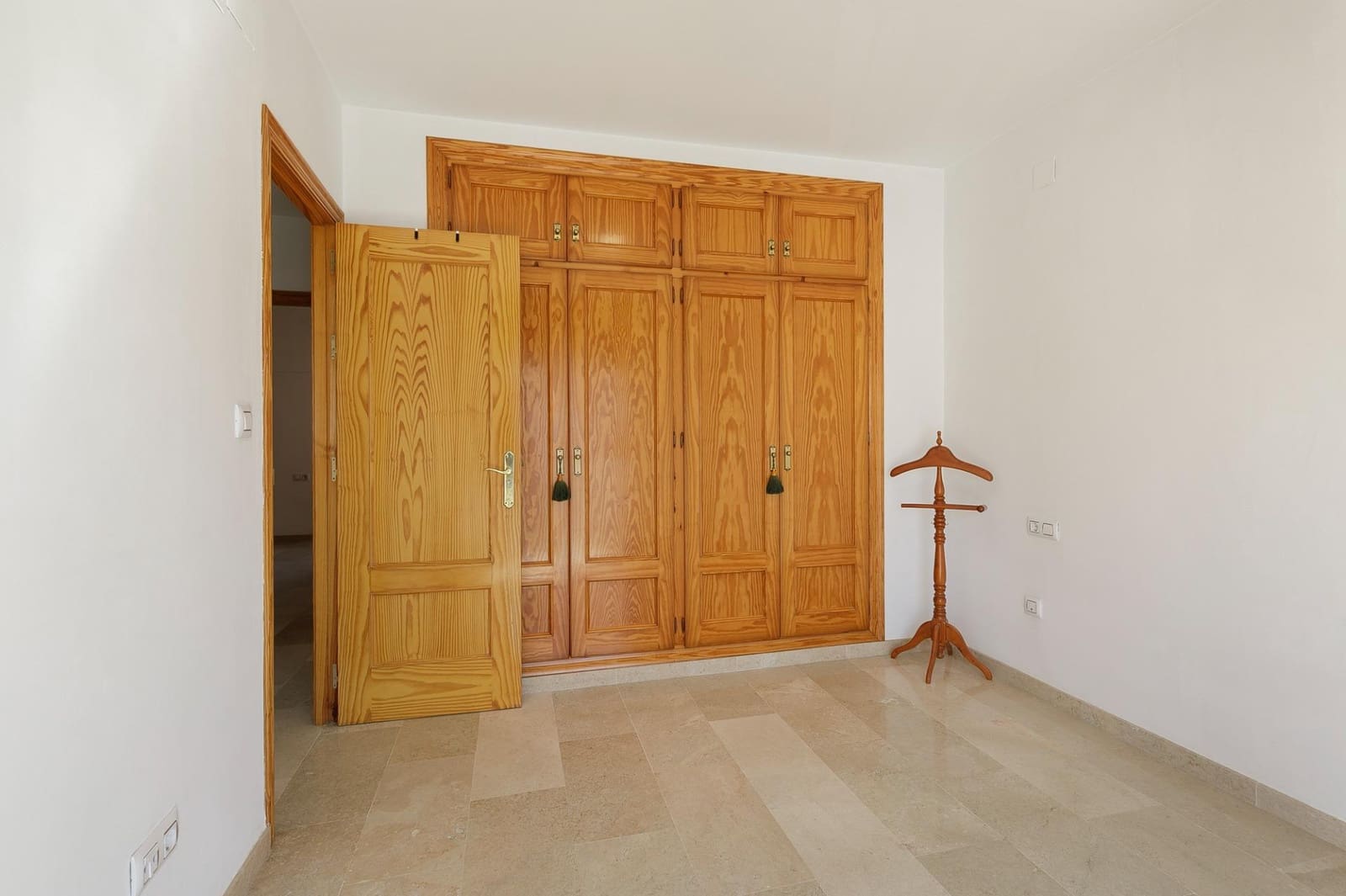 6 sypialnia Dom szeregowy na sprzedaż w Ogijares z garażem - 286 000 € (Ref: 9434236)