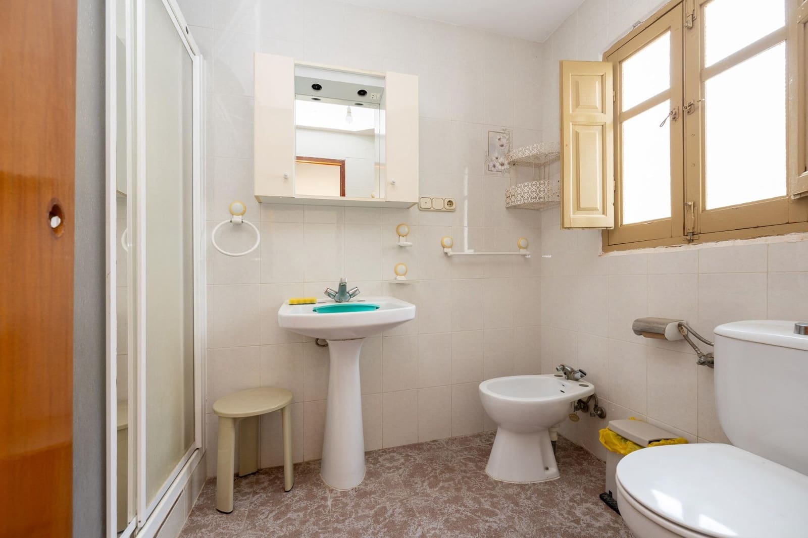 8 bedroom Townhouse for sale in La Malaha with garage - € 125,000 (Ref: 9434238)