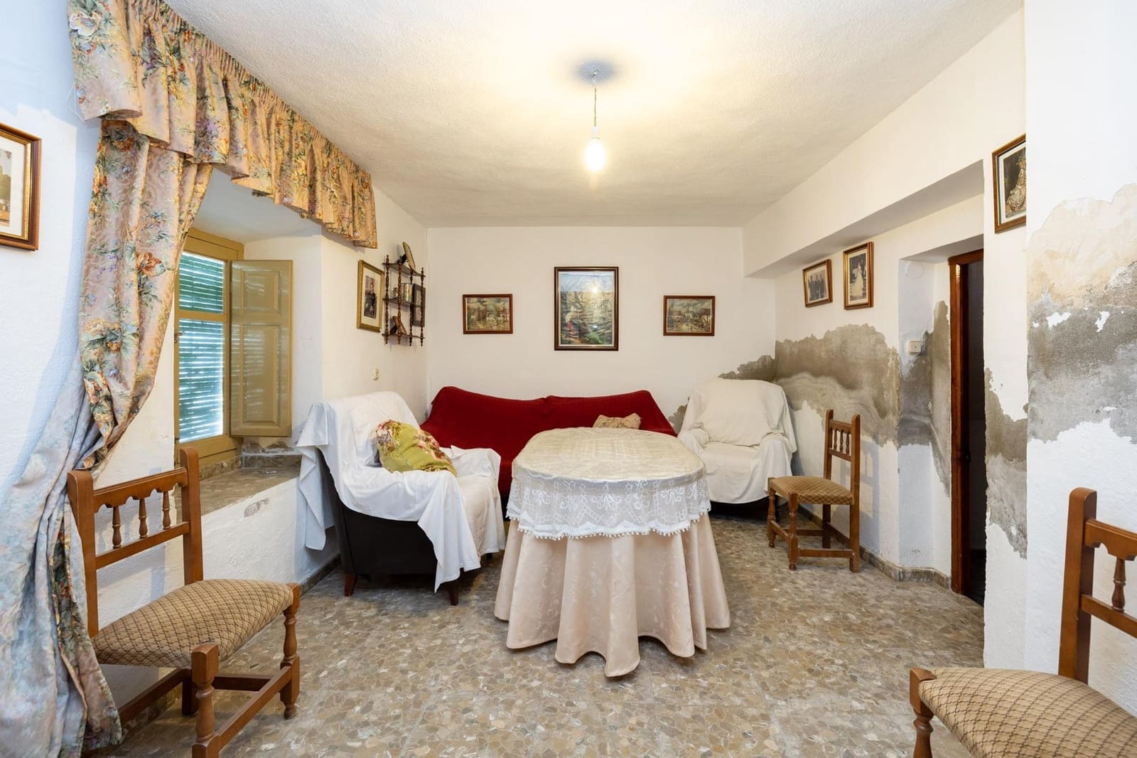 8 bedroom Townhouse for sale in La Malaha with garage - € 125,000 (Ref: 9434238)