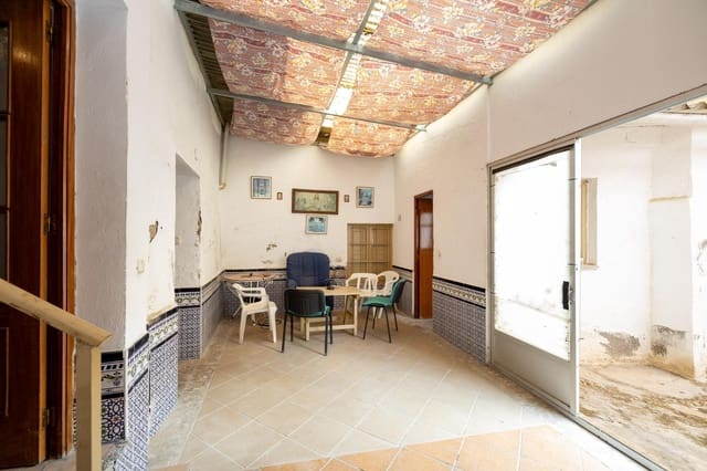 8 soveværelse Byhus til salg i La Malahá med garage - € 125.000 (Ref: 9434238)