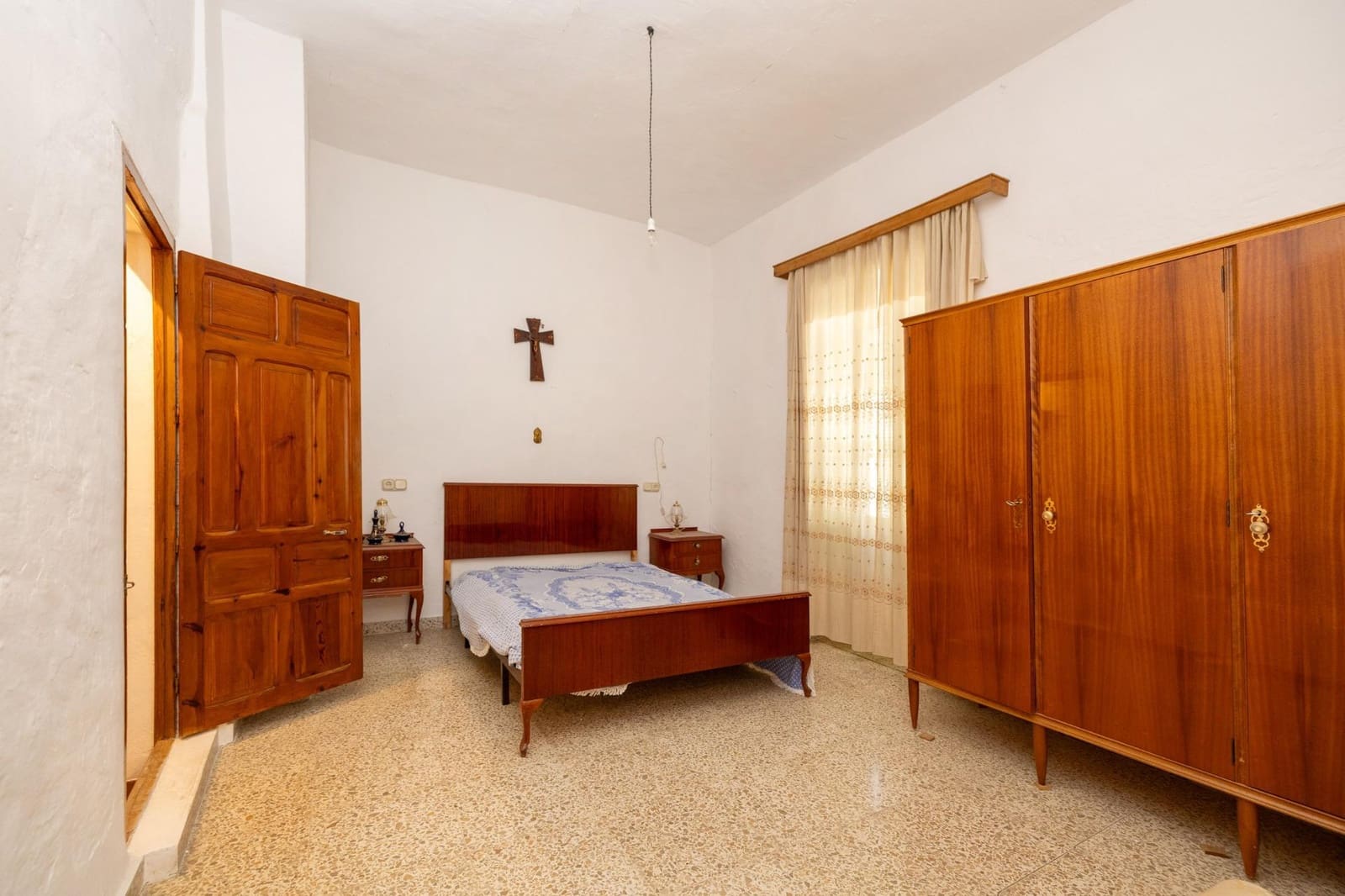 8 bedroom Townhouse for sale in La Malaha with garage - € 125,000 (Ref: 9434238)