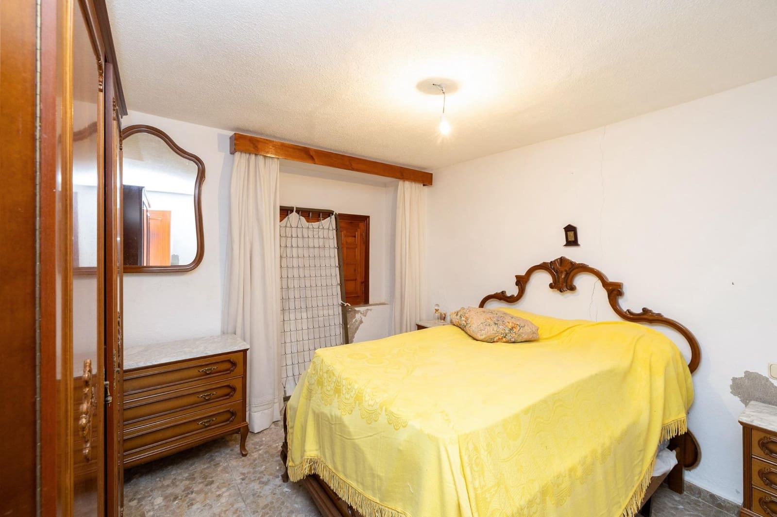 8 bedroom Townhouse for sale in La Malaha with garage - € 125,000 (Ref: 9434238)