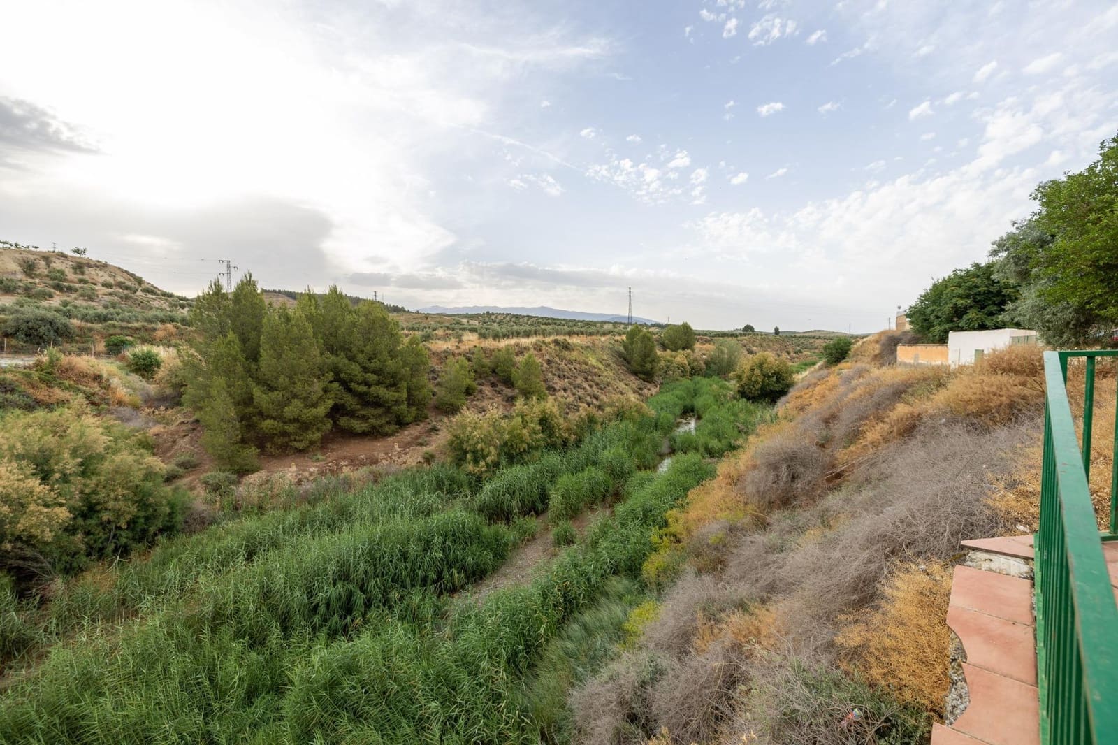 8 bedroom Townhouse for sale in La Malaha with garage - € 125,000 (Ref: 9434238)