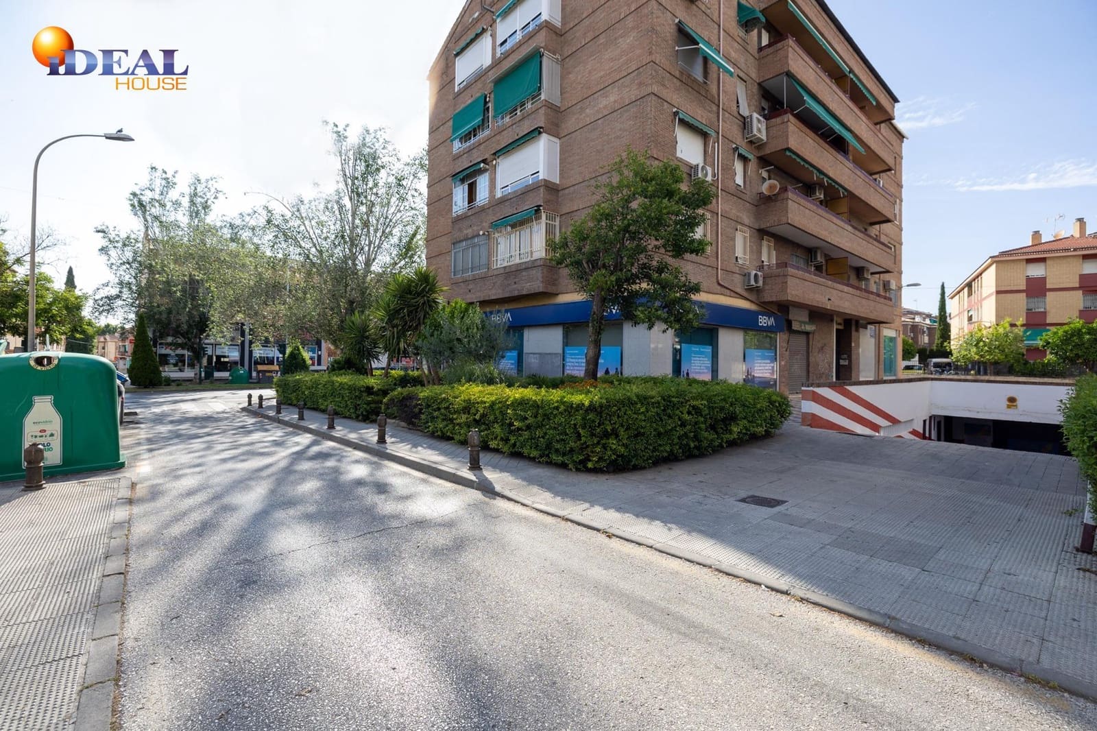 Garage for sale in Granada city - € 21,000 (Ref: 9434239)