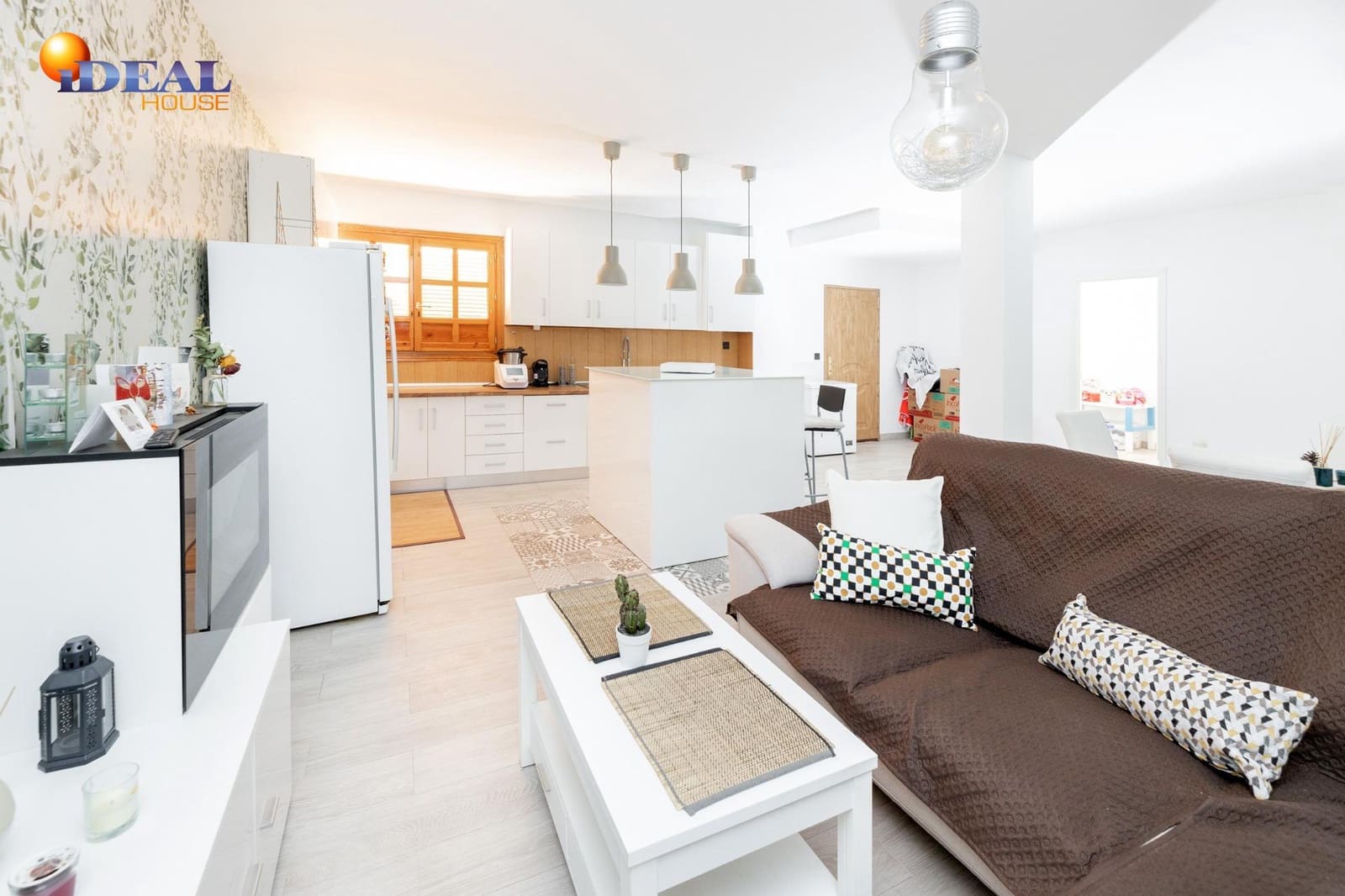 5 makuuhuone Huvila myytävänä paikassa Albolote mukana 
autotalli - 430 000 € (Ref: 9434241)