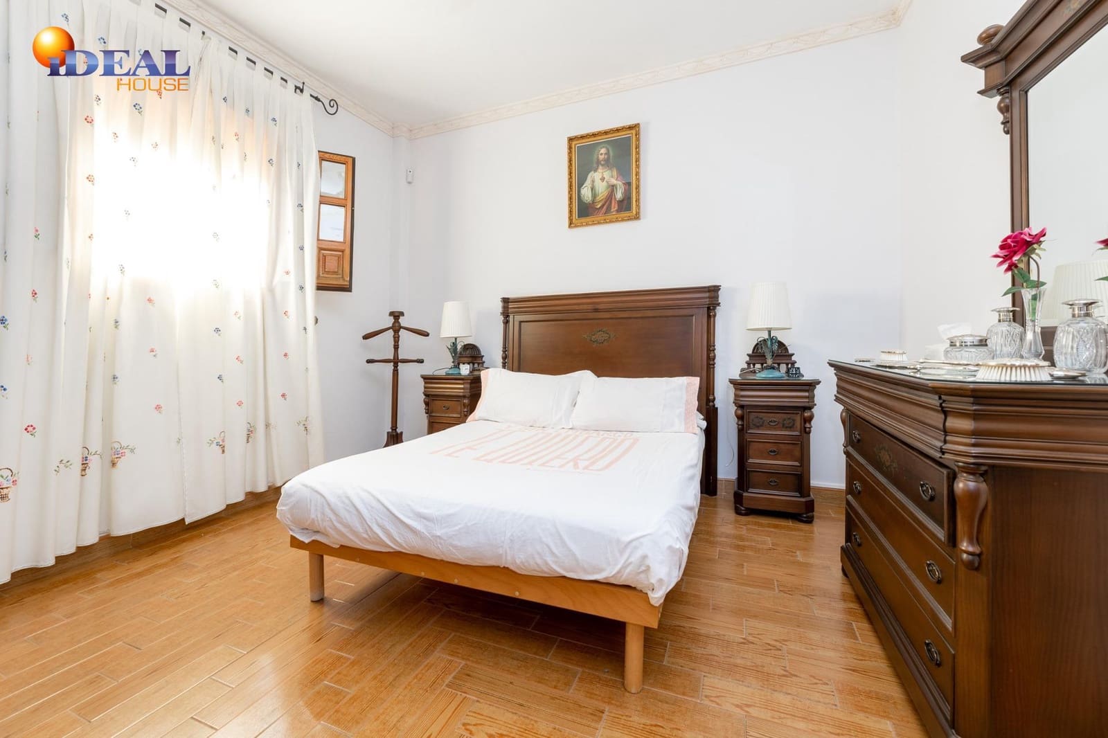 5 makuuhuone Huvila myytävänä paikassa Albolote mukana 
autotalli - 430 000 € (Ref: 9434241)