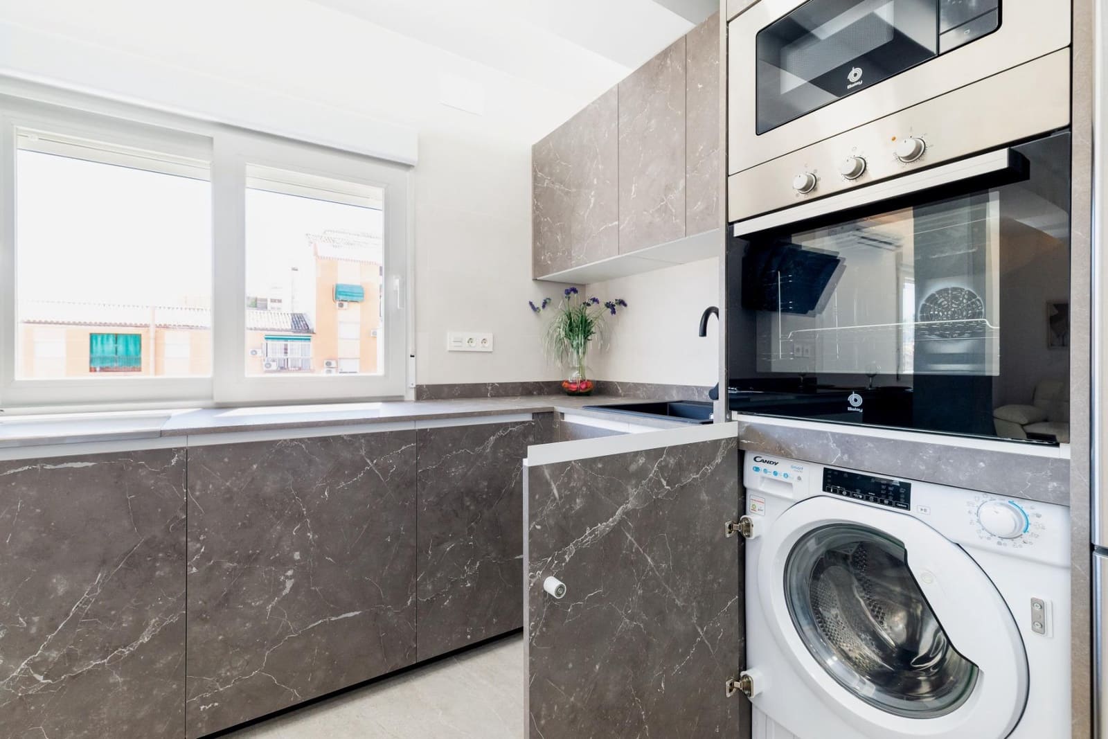 3 bedroom Flat for sale in Granada city - € 219,900 (Ref: 9434242)