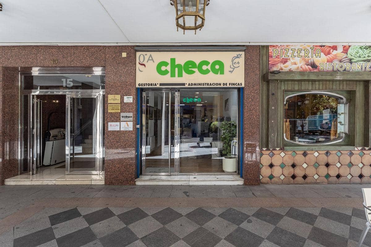 Local Comercial en Granada ciudad en venta - 819.000 € (Ref: 9434246)