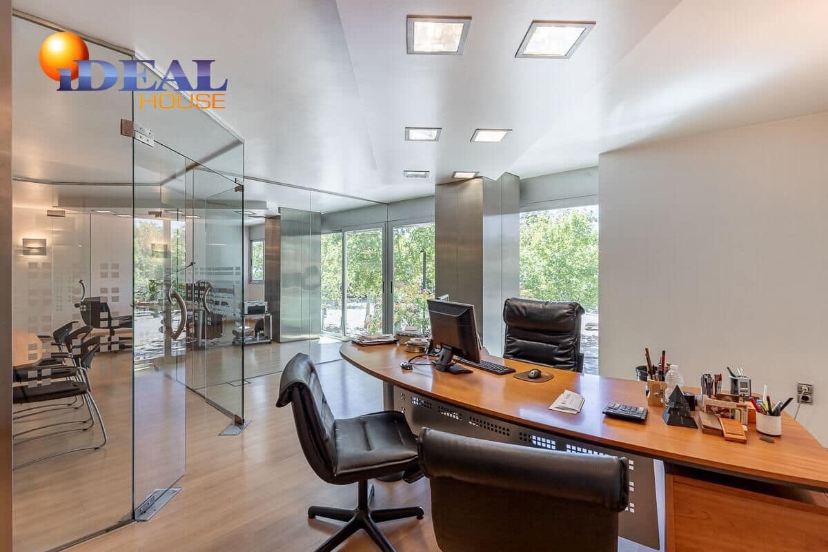 Comercial para venda em Granada cidade - 495 000 € (Ref: 9434248)