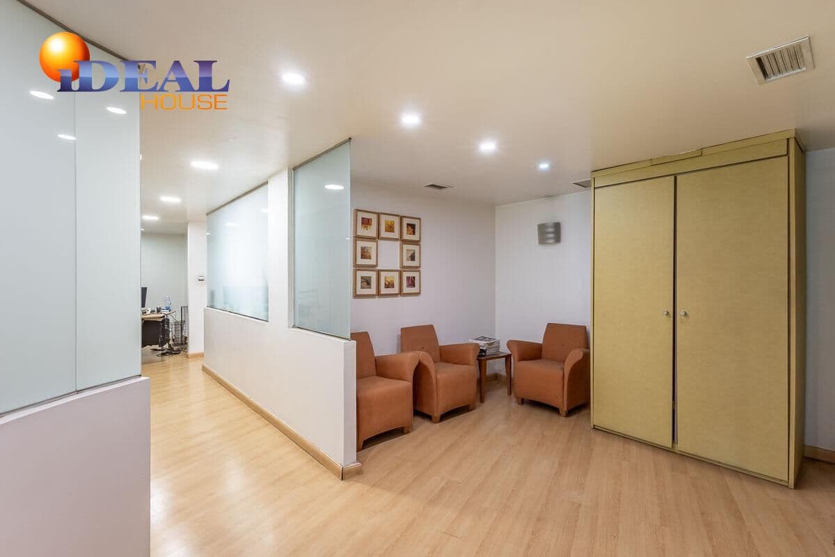 Comercial para venda em Granada cidade - 495 000 € (Ref: 9434248)