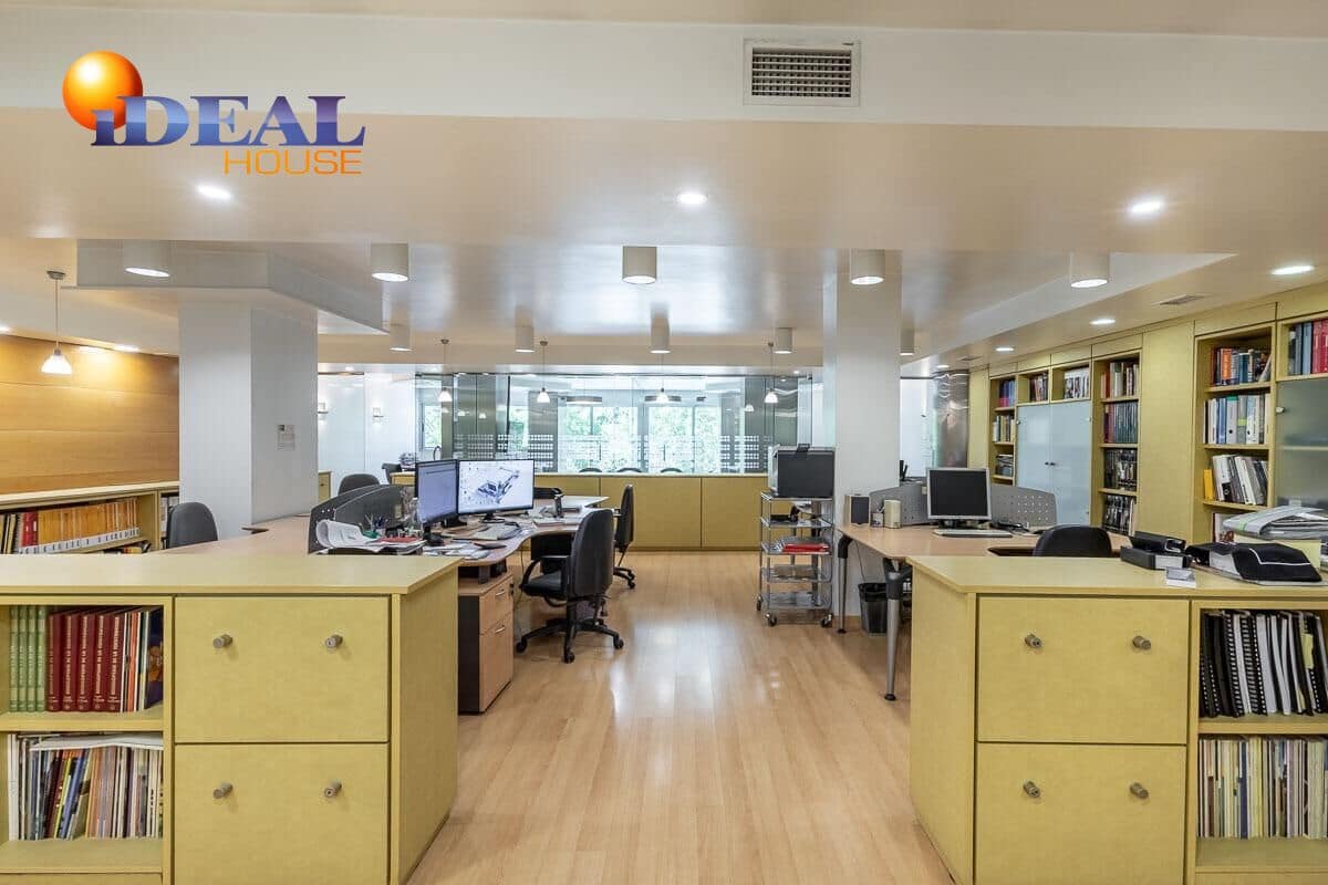 Comercial para venda em Granada cidade - 495 000 € (Ref: 9434248)