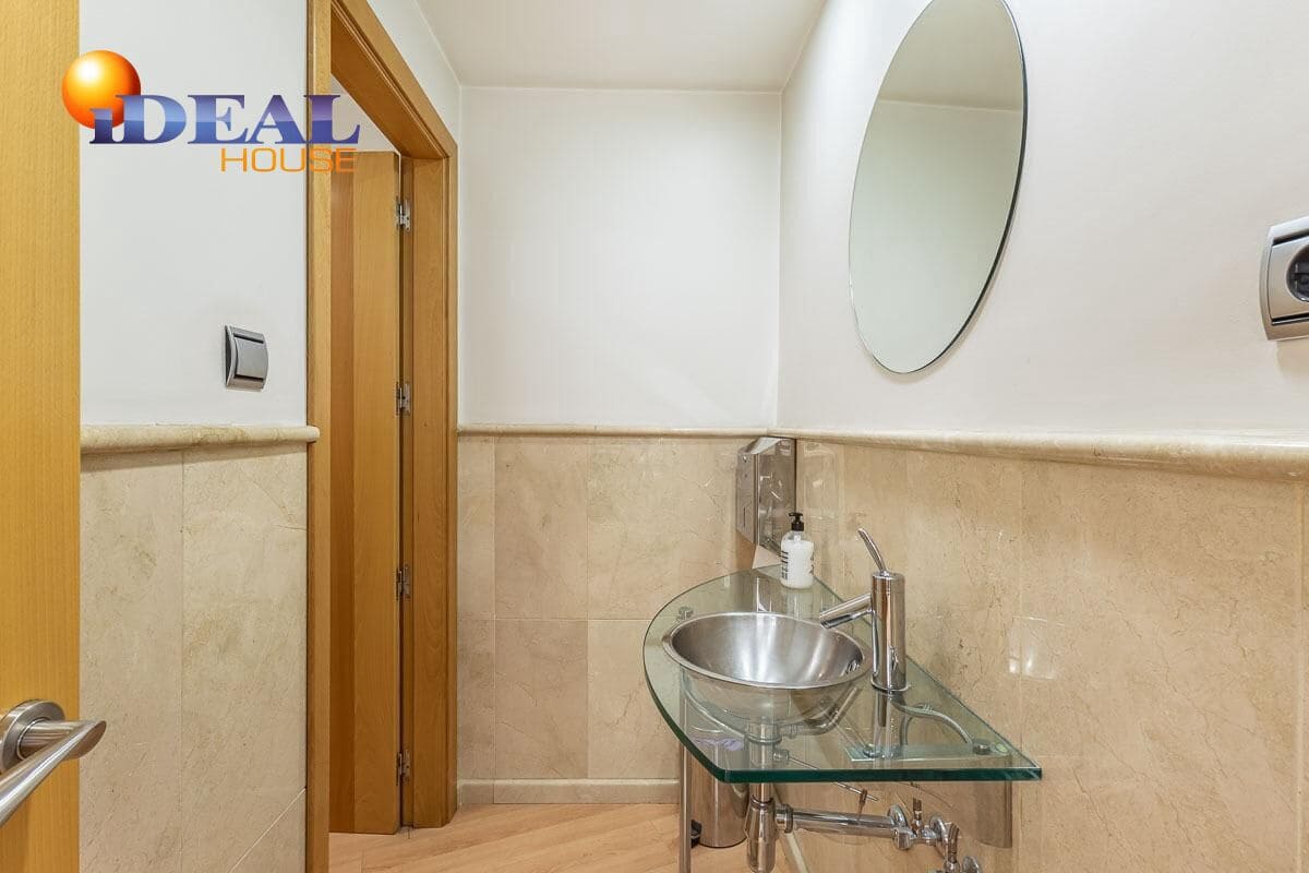 Comercial para venda em Granada cidade - 495 000 € (Ref: 9434248)