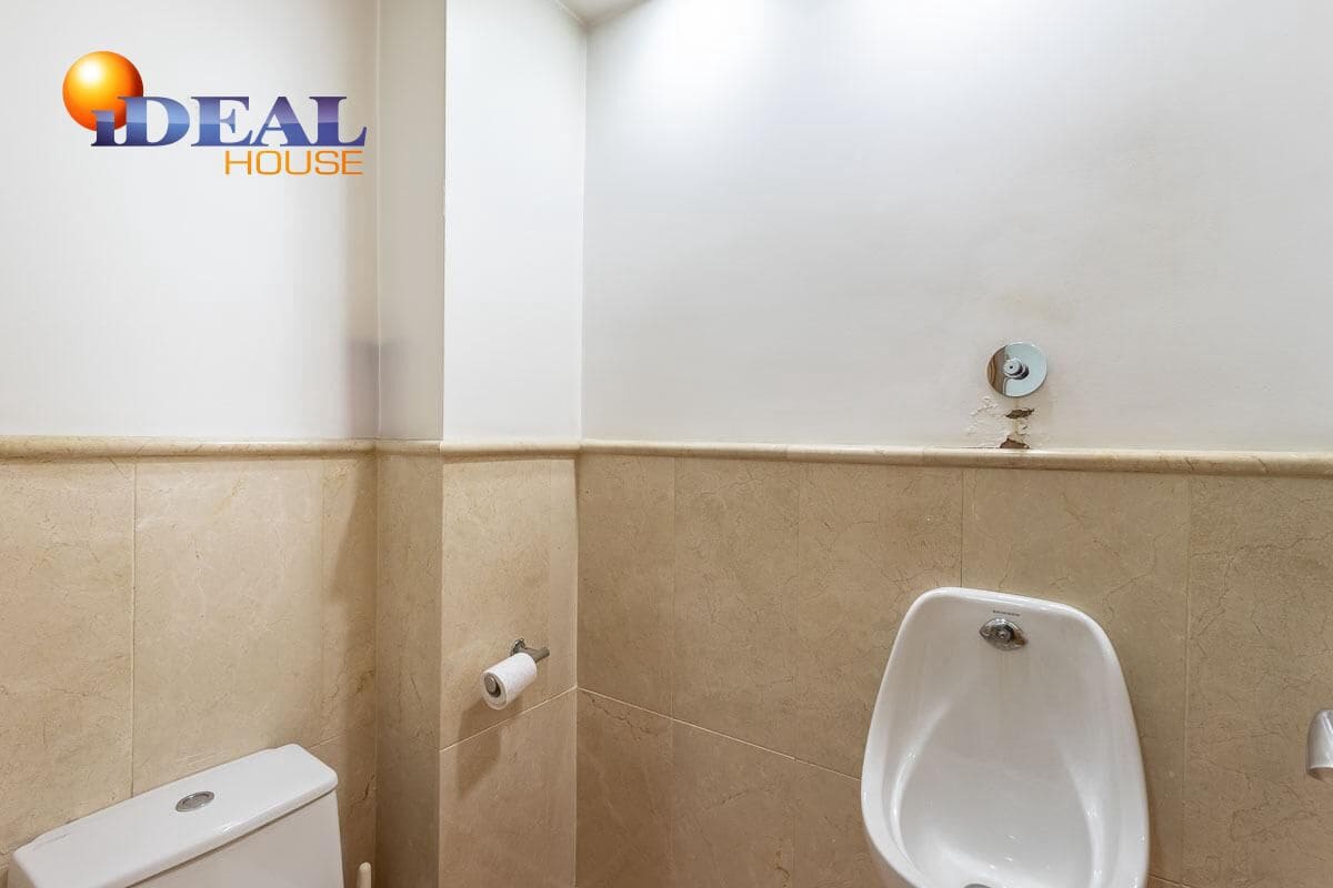 Comercial para venda em Granada cidade - 495 000 € (Ref: 9434248)