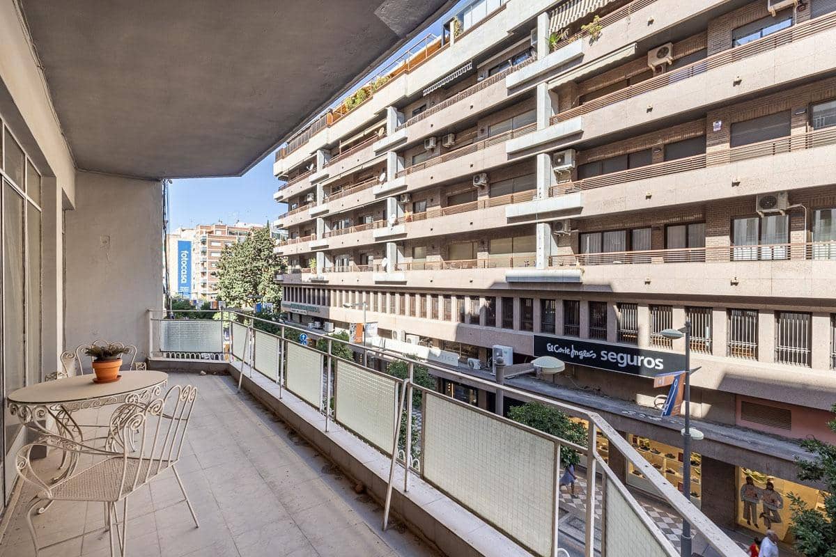5 sovrum Lägenhet till salu i Granada stad - 548 000 € (Ref: 9434250)