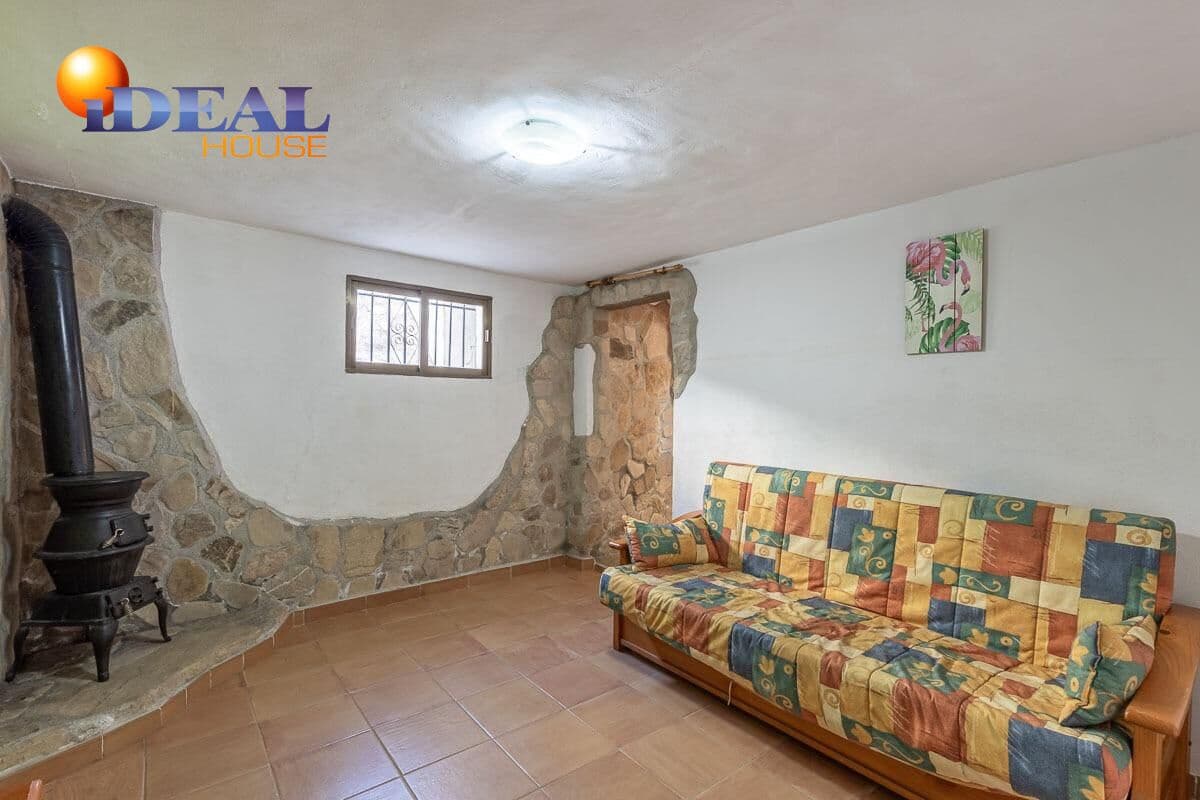 7 bedroom Villa for sale in Montefrio - € 350,000 (Ref: 9434252)