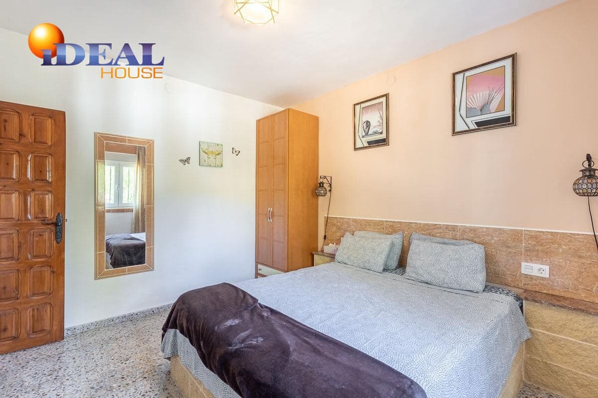 7 bedroom Villa for sale in Montefrio - € 350,000 (Ref: 9434252)