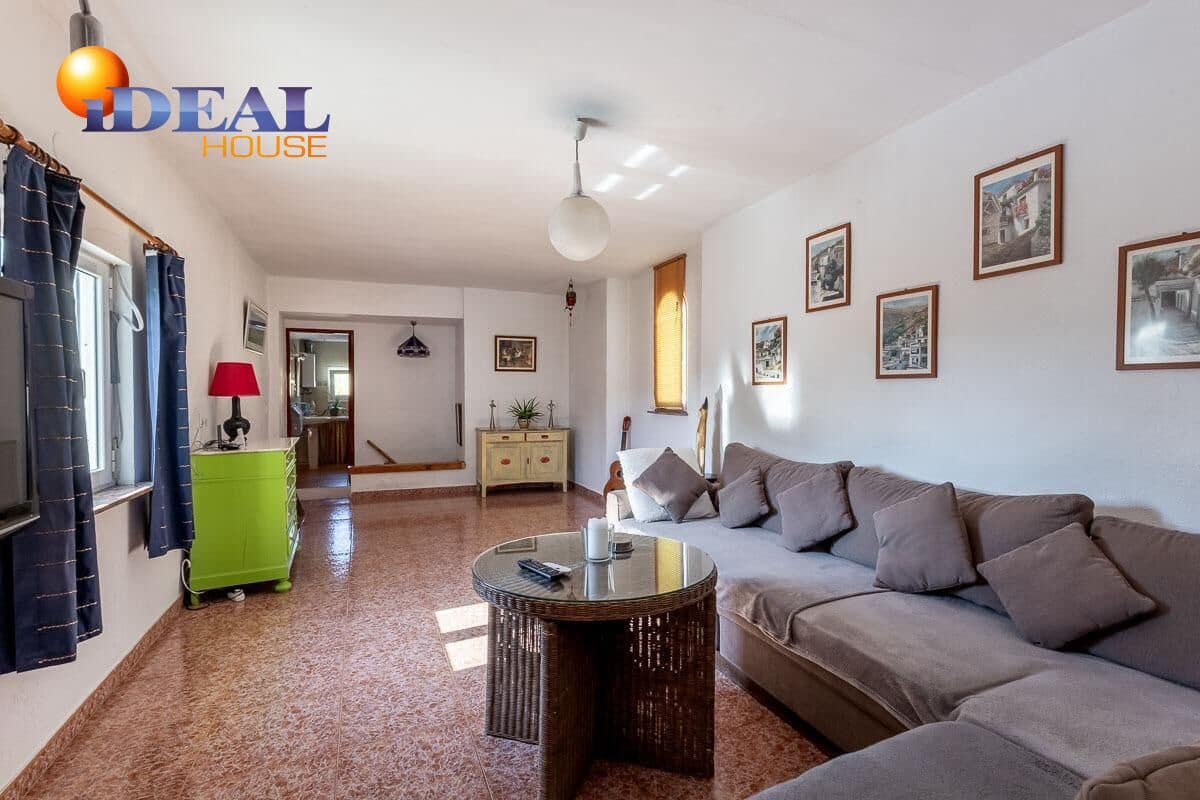 7 bedroom Villa for sale in Montefrio - € 350,000 (Ref: 9434252)