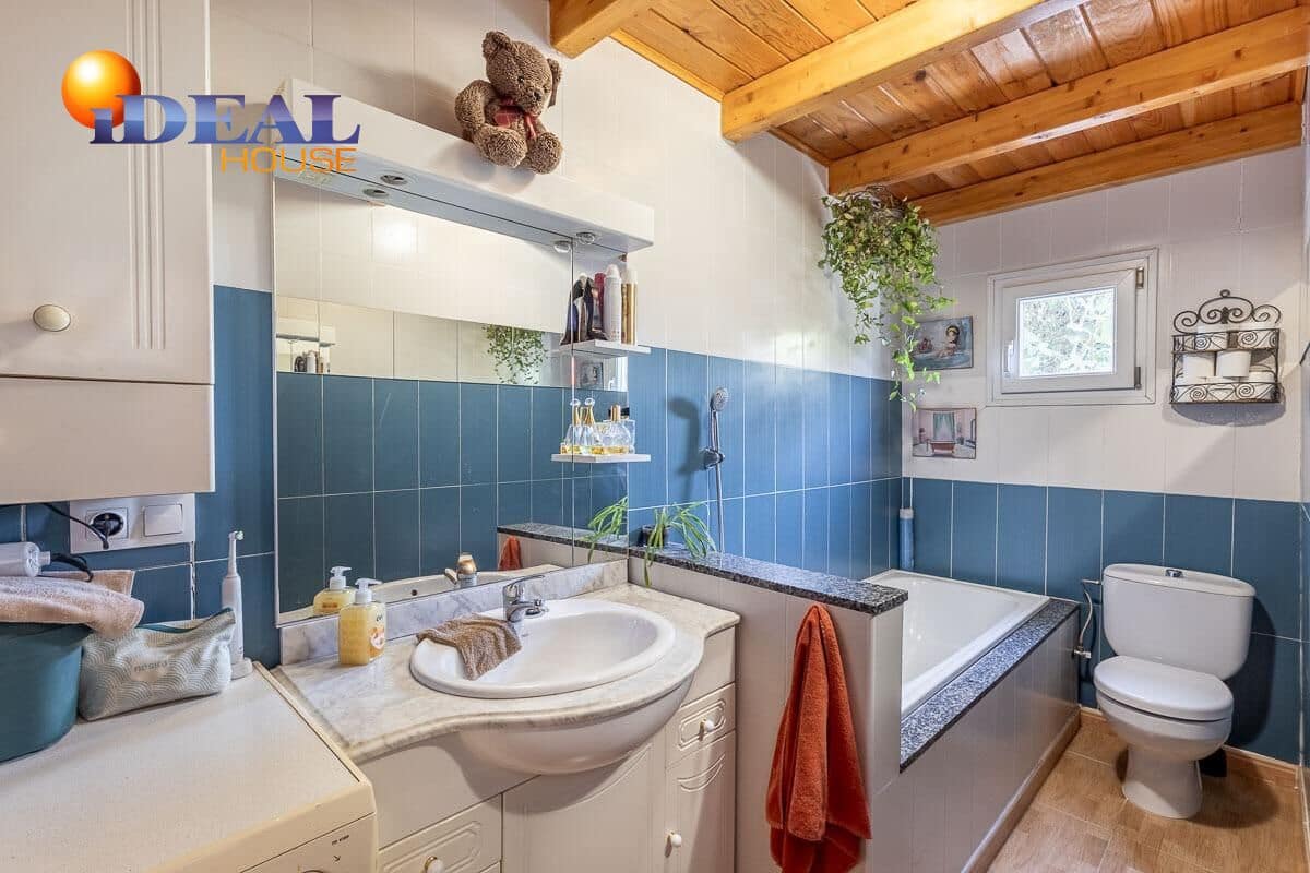 7 bedroom Villa for sale in Montefrio - € 350,000 (Ref: 9434252)