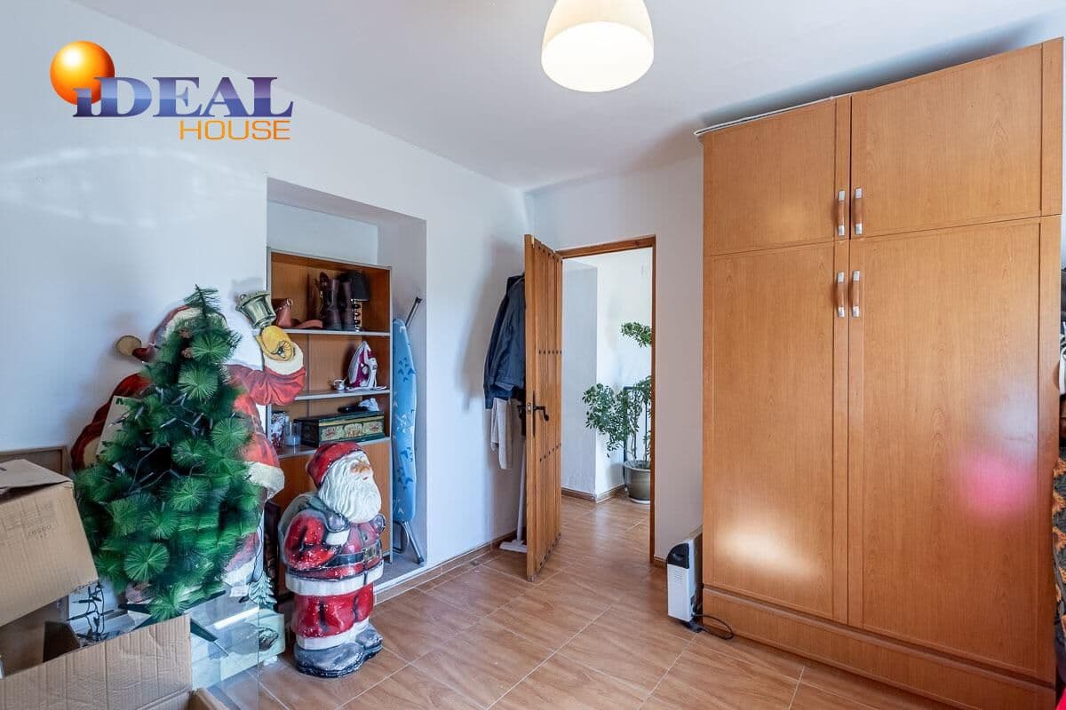 7 bedroom Villa for sale in Montefrio - € 350,000 (Ref: 9434252)