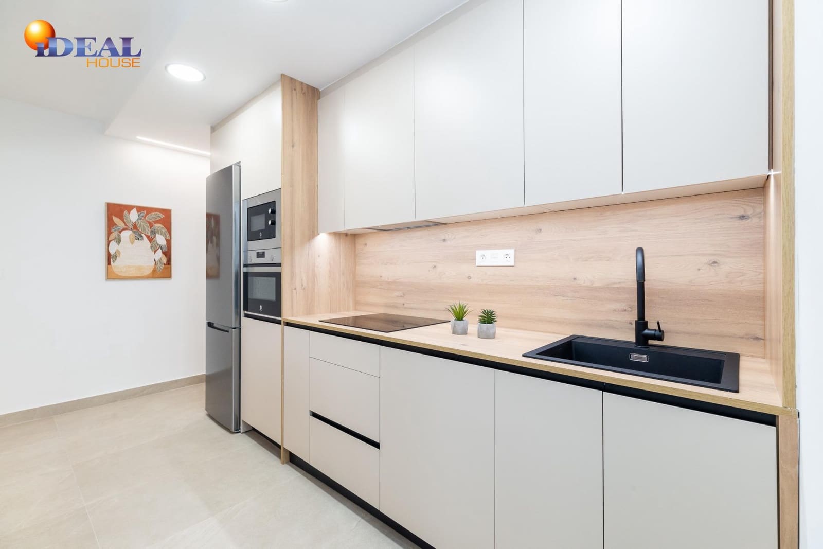 3 bedroom Flat for sale in Granada city - € 259,000 (Ref: 9434253)