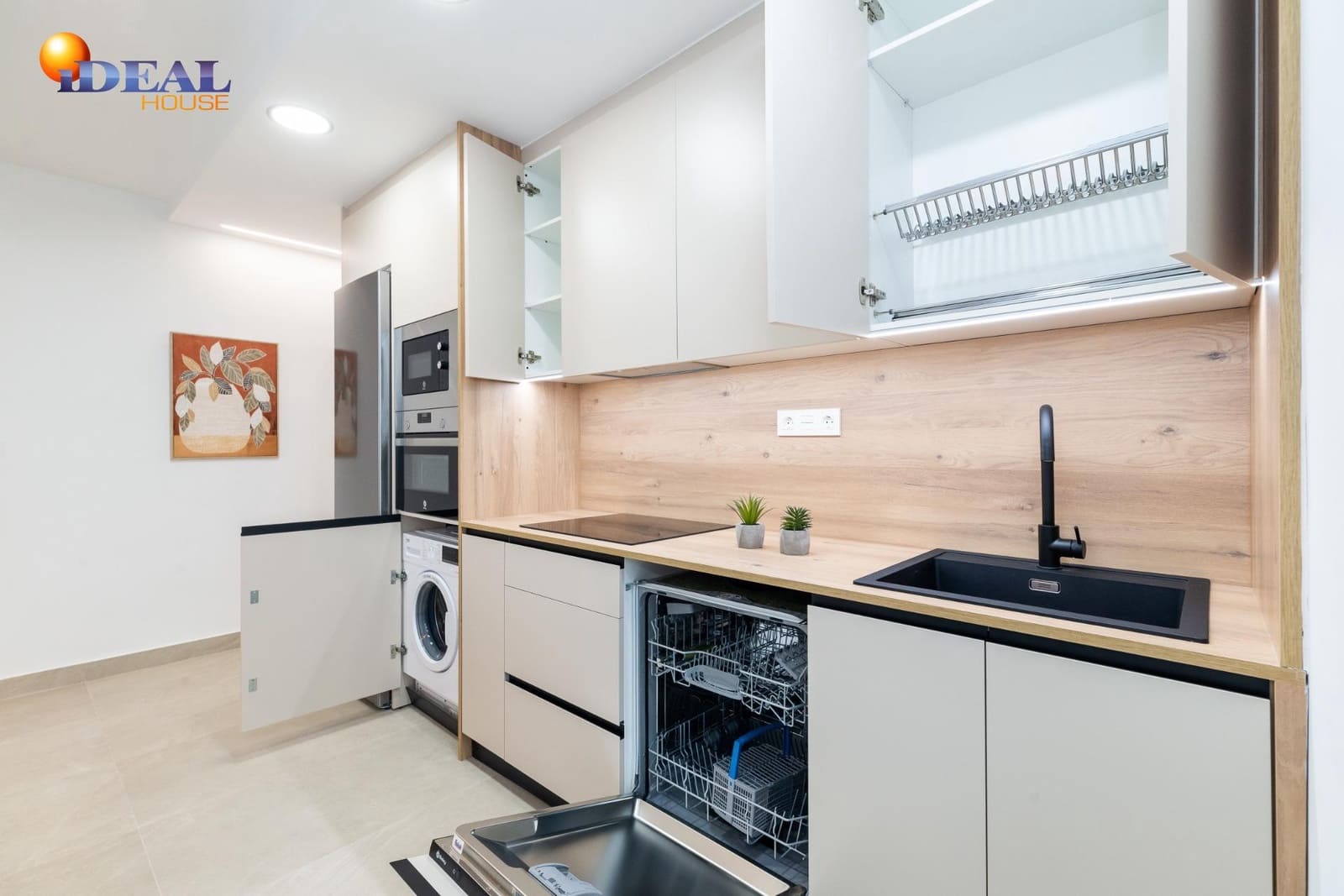 3 bedroom Flat for sale in Granada city - € 259,000 (Ref: 9434253)