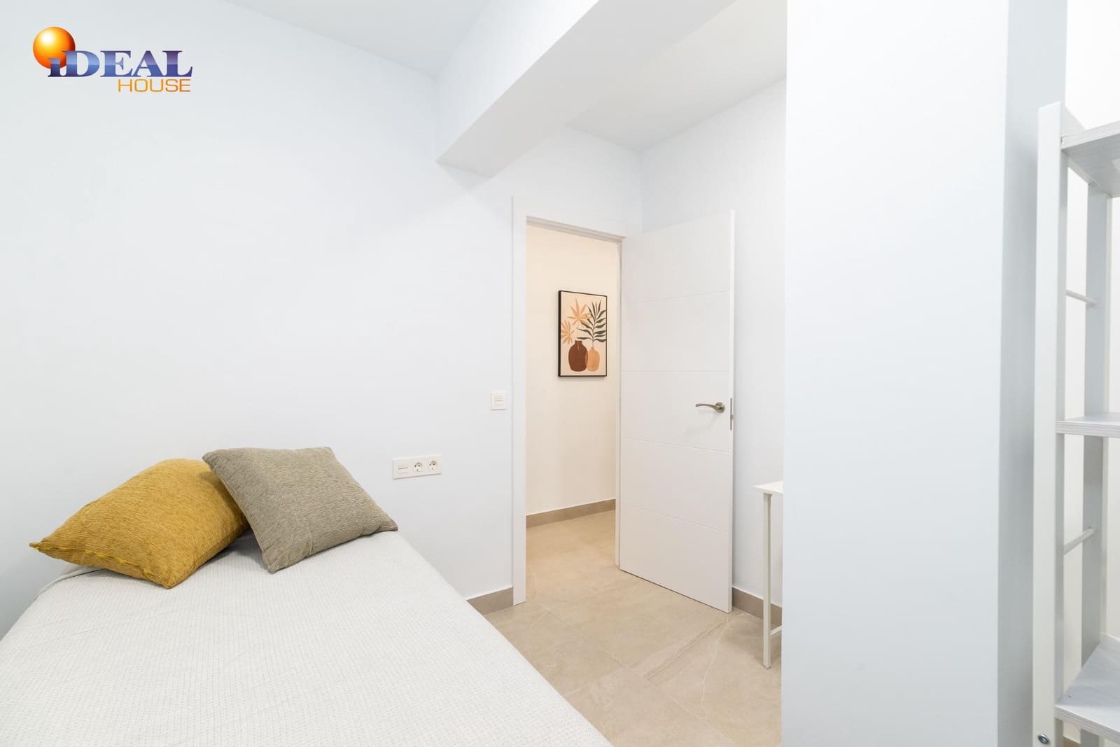 3 bedroom Flat for sale in Granada city - € 259,000 (Ref: 9434253)