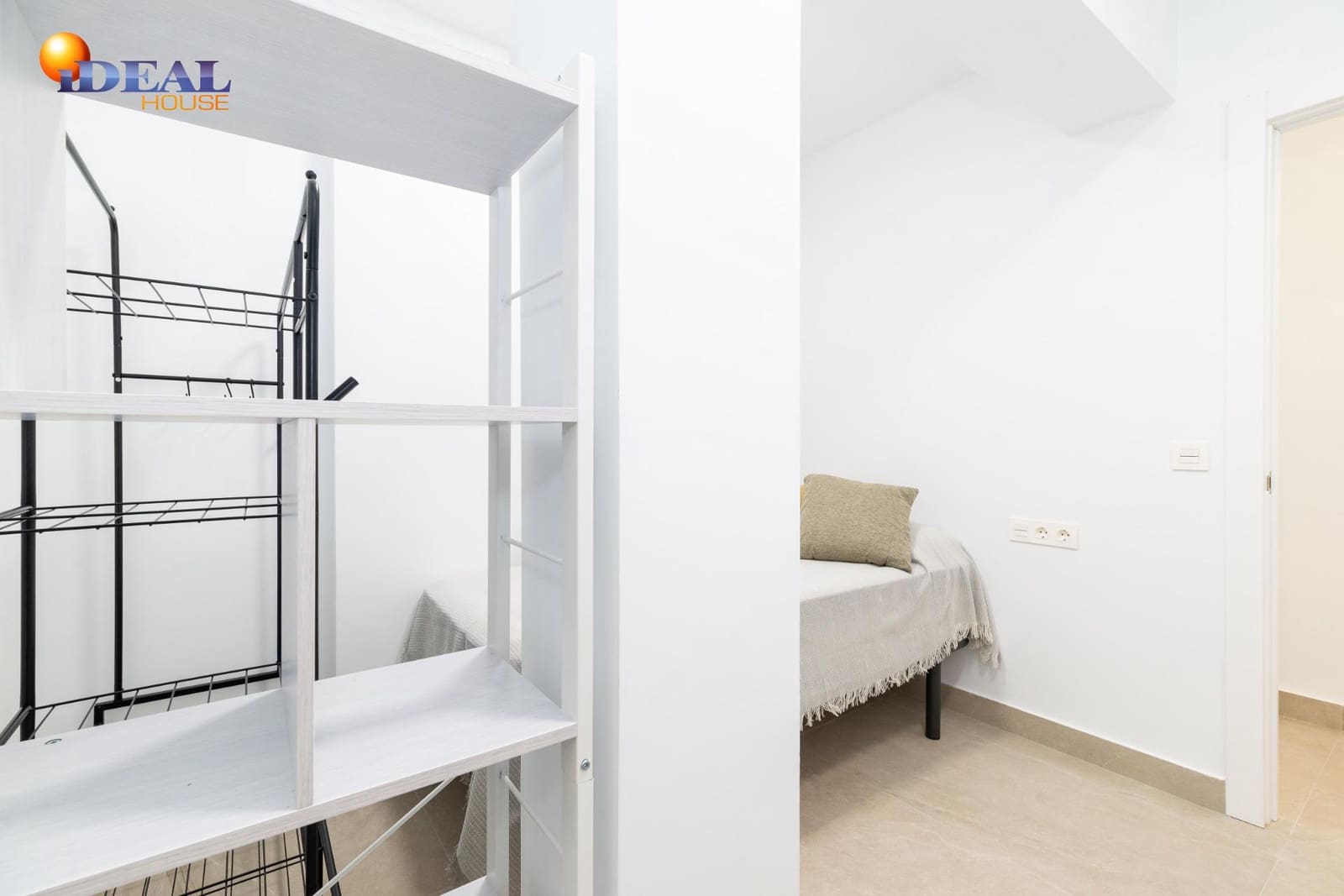 3 bedroom Flat for sale in Granada city - € 259,000 (Ref: 9434253)