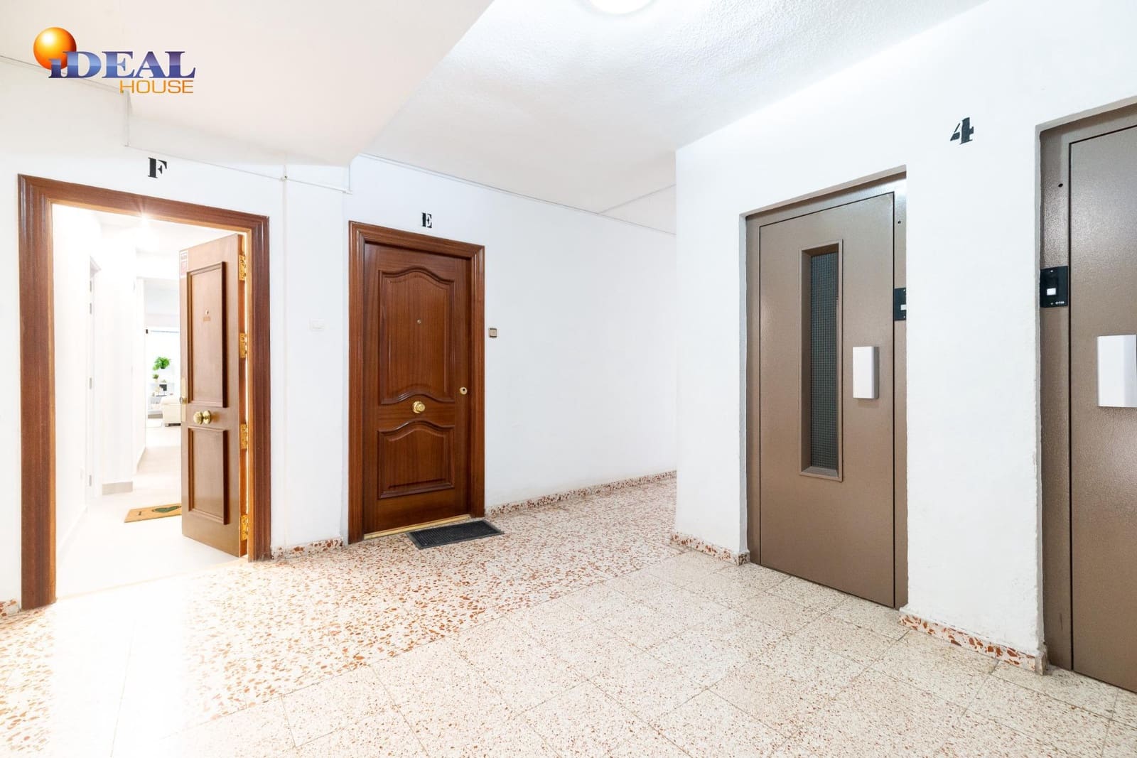3 bedroom Flat for sale in Granada city - € 259,000 (Ref: 9434253)