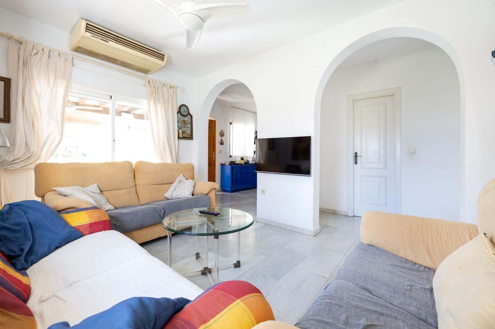 Pareado de 8 habitaciones en Calahonda en venta - 480.000 € (Ref: 9434256)