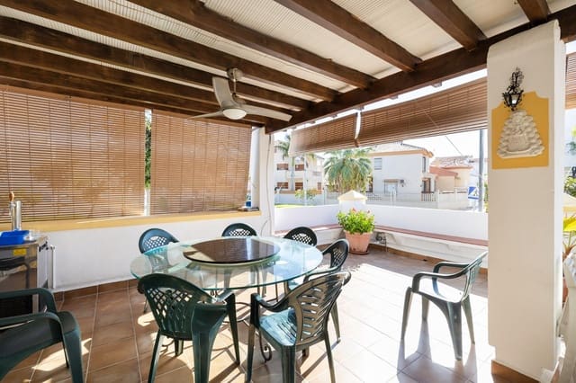 Pareado de 8 habitaciones en Calahonda, Motril en venta - 480.000 € (Ref: 9434256)