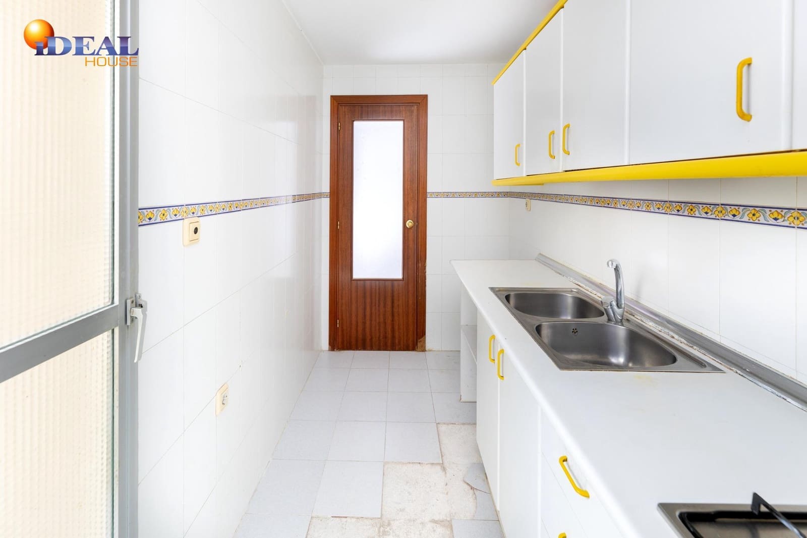 2 bedroom Flat for sale in Cenes de la Vega with garage - € 117,000 (Ref: 9434257)