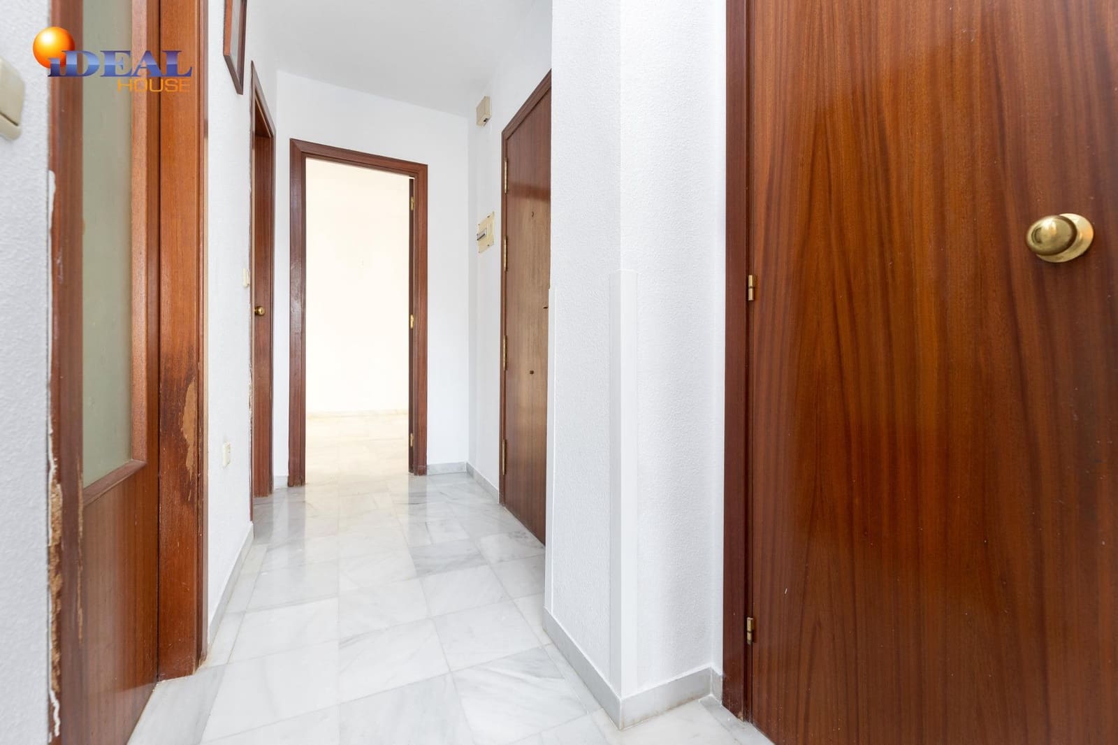 2 bedroom Flat for sale in Cenes de la Vega with garage - € 117,000 (Ref: 9434257)