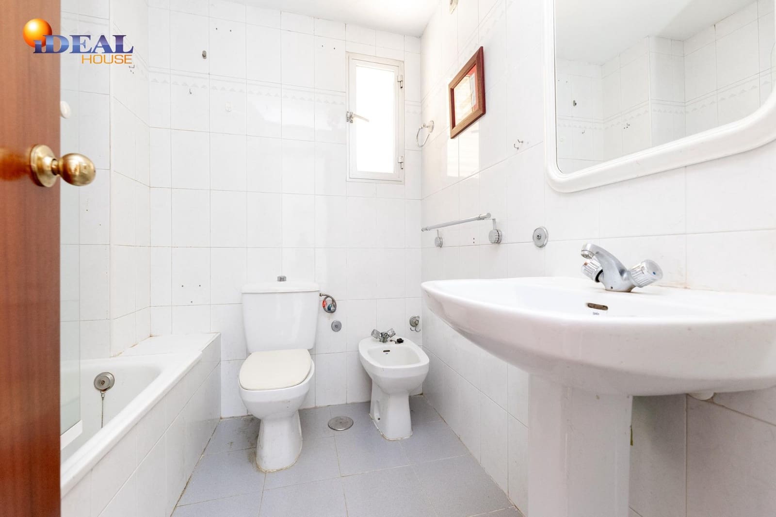 2 bedroom Flat for sale in Cenes de la Vega with garage - € 117,000 (Ref: 9434257)