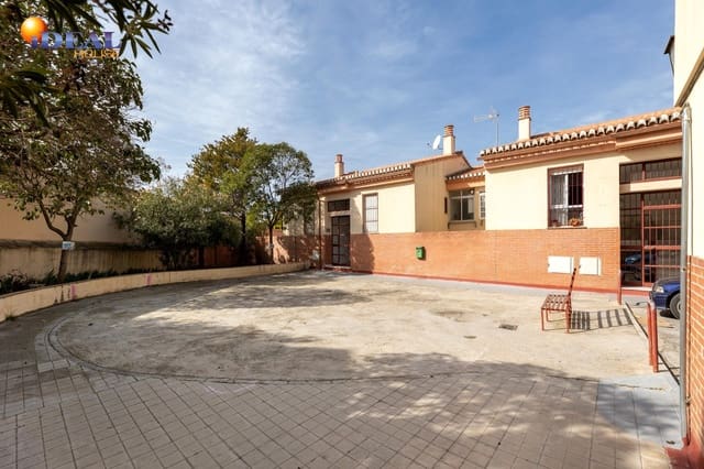 Piso de 2 habitaciones en Cenes de la Vega en venta con garaje - 117.000 € (Ref: 9434257)