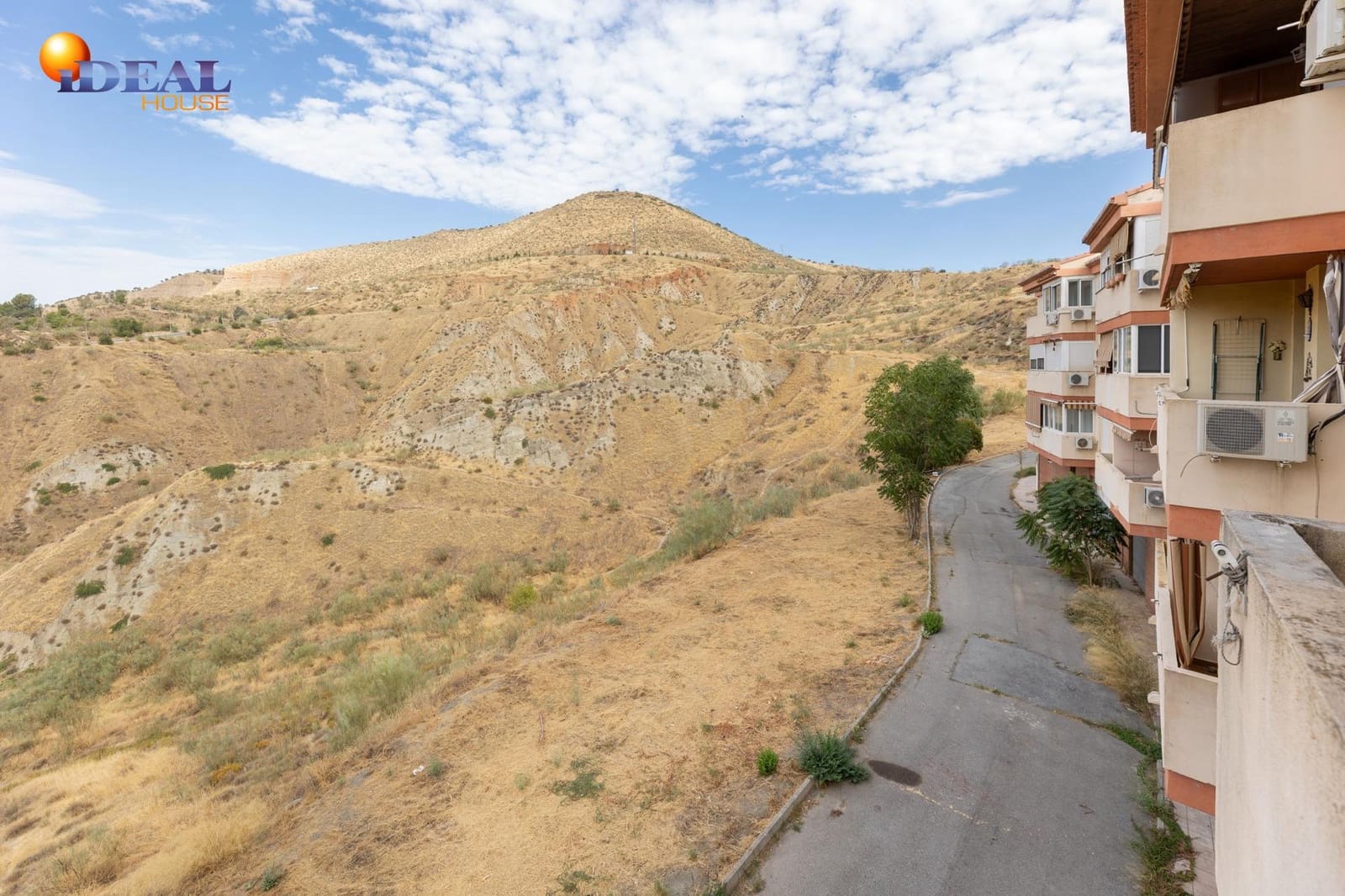 2 bedroom Flat for sale in Cenes de la Vega with garage - € 117,000 (Ref: 9434257)