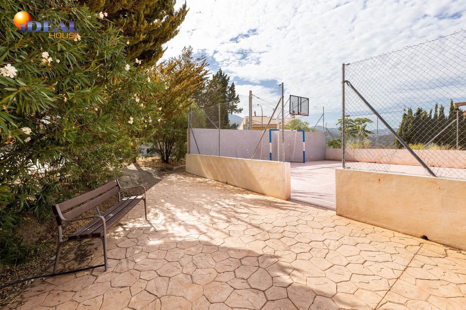 2 bedroom Flat for sale in Cenes de la Vega with garage - € 117,000 (Ref: 9434257)