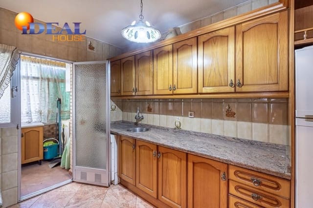 4 makuuhuone Asunto myytävänä paikassa Pajaritos - Plaza de Toros, Granada kaupunki - 295 000 € (Ref: 9434258)