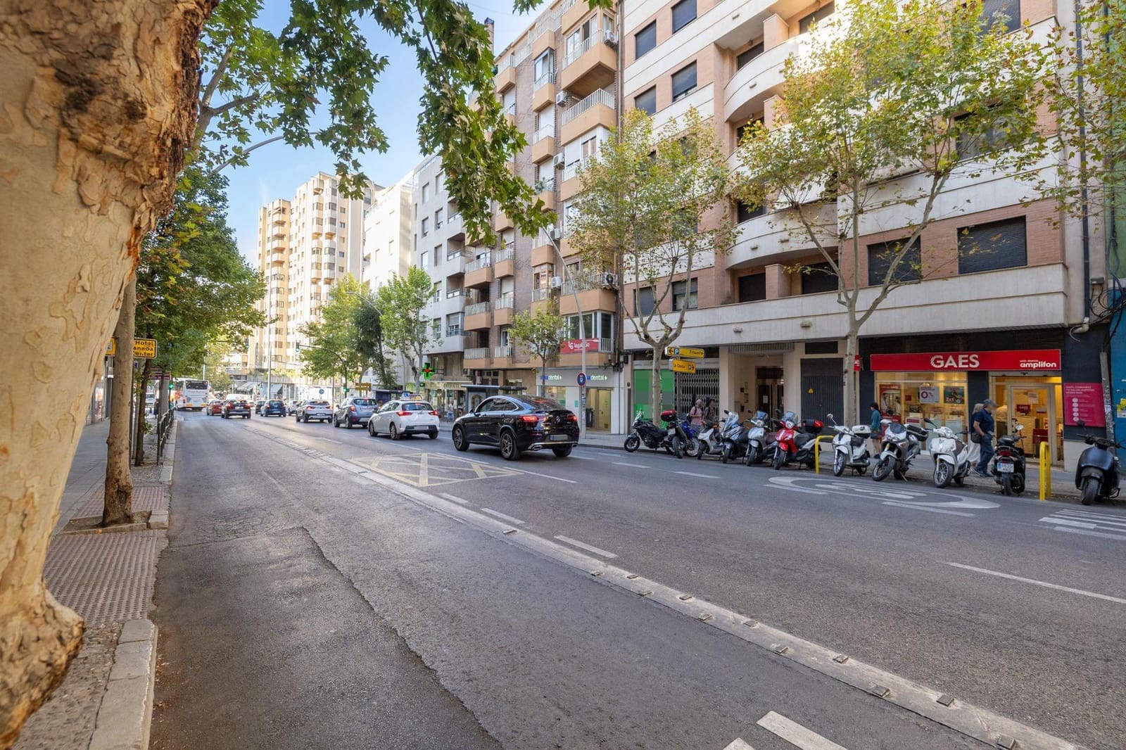 Comercial para venda em Granada cidade - 420 000 € (Ref: 9434264)
