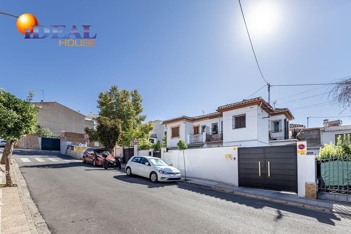 3 bedroom Terraced Villa for sale in Peligros - € 195,000 (Ref: 9434265)