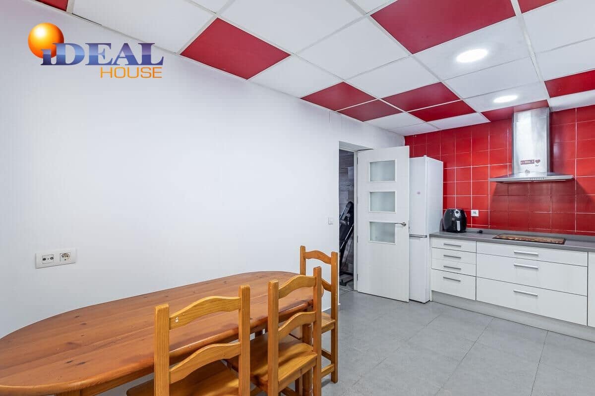 3 bedroom Terraced Villa for sale in Peligros - € 195,000 (Ref: 9434265)