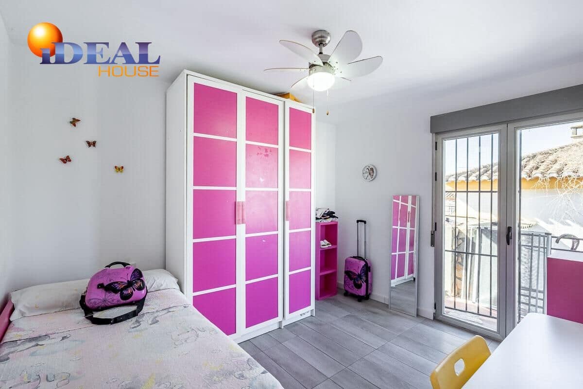 3 bedroom Terraced Villa for sale in Peligros - € 195,000 (Ref: 9434265)