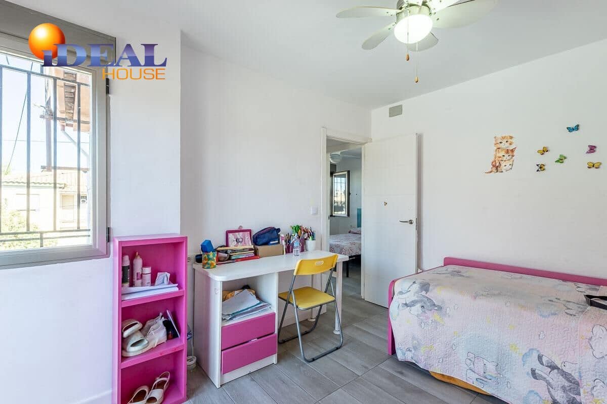 3 bedroom Terraced Villa for sale in Peligros - € 195,000 (Ref: 9434265)