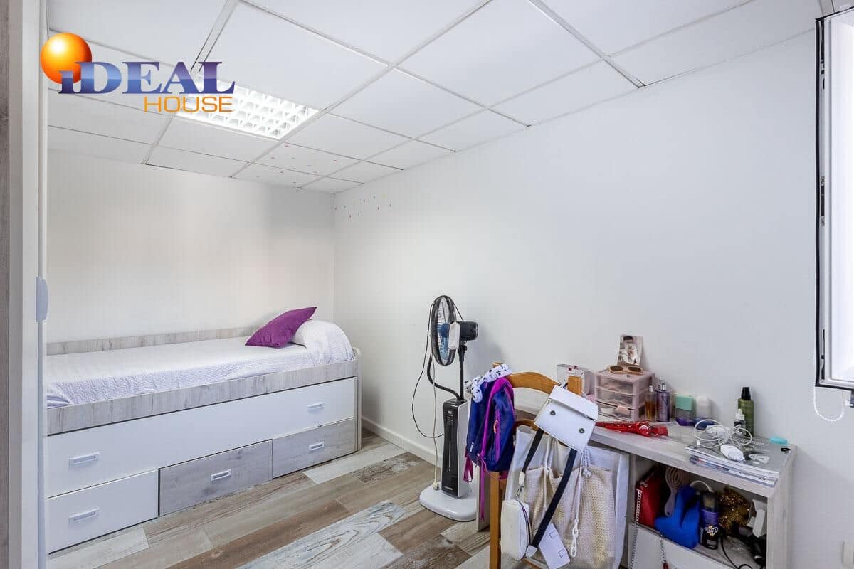 3 bedroom Terraced Villa for sale in Peligros - € 195,000 (Ref: 9434265)