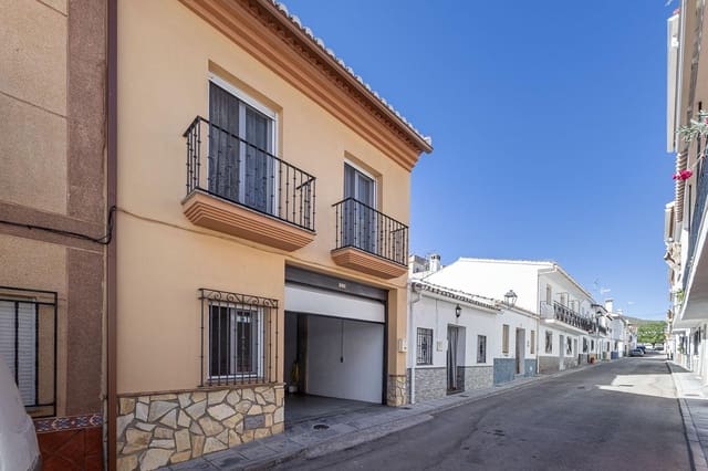 3 bedroom Townhouse for sale in Jatar with garage - € 159,000 (Ref: 9434268)