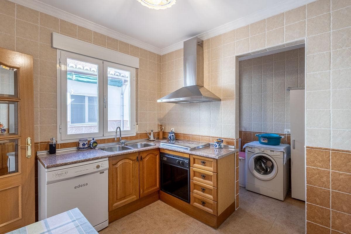 3 bedroom Townhouse for sale in Jatar with garage - € 159,000 (Ref: 9434268)