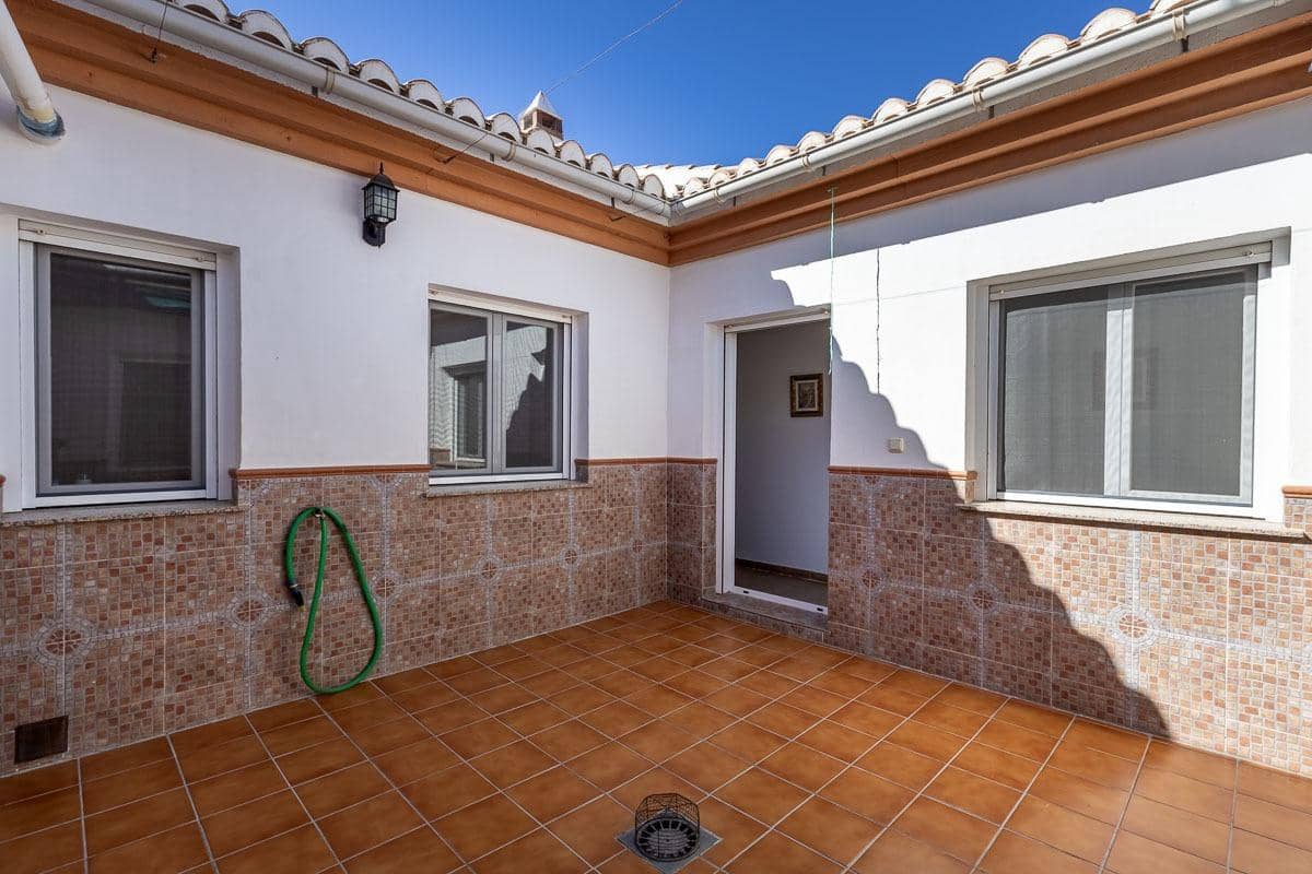 3 bedroom Townhouse for sale in Jatar with garage - € 159,000 (Ref: 9434268)