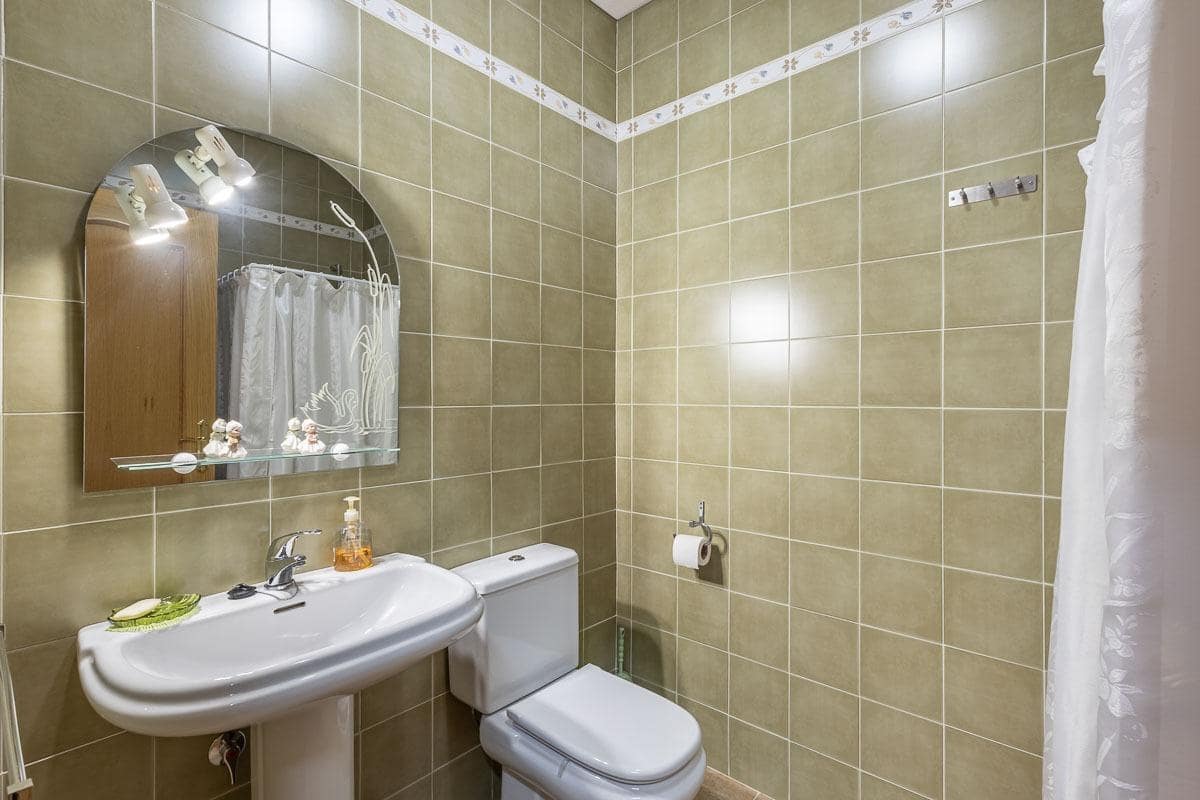 3 bedroom Townhouse for sale in Jatar with garage - € 159,000 (Ref: 9434268)